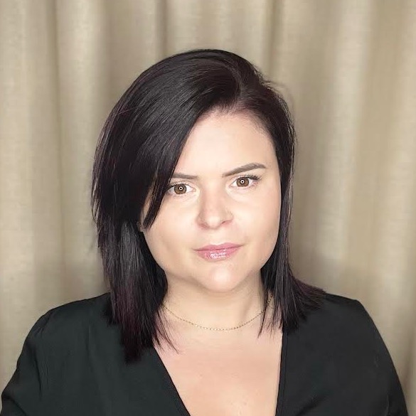 Charlotte - Coloriste &amp; Coupeuse